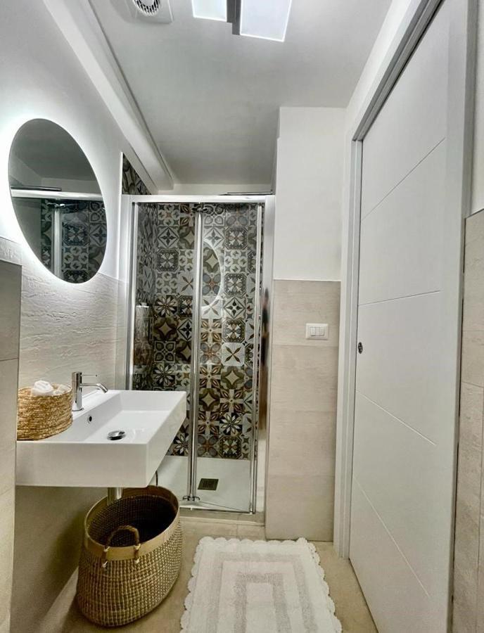 Casa Di Zia Pupetta Apartment Bari Bagian luar foto